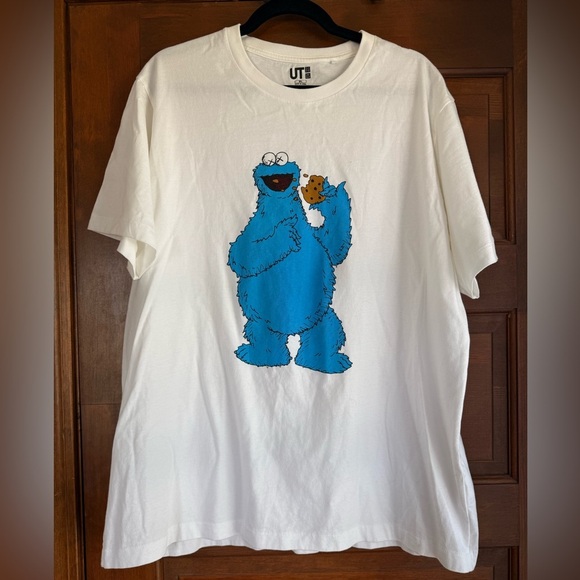 Kaws X Uniqlo X Sesame Street Cookie Monster T-Shirt 'White' (2018) - Picture 2 of 4